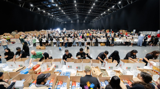 Thousands Of UAE Volunteers Pack Relief Aids In Dubai Festival City Over The Weekend