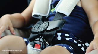 Half UAE parents do not have car safety seats