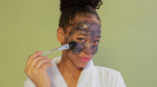 Glowing Skin Awaits: Discover the Benefits Of Exfoliation