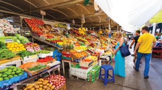 UAE bans fruits and veggies from five Arab countries