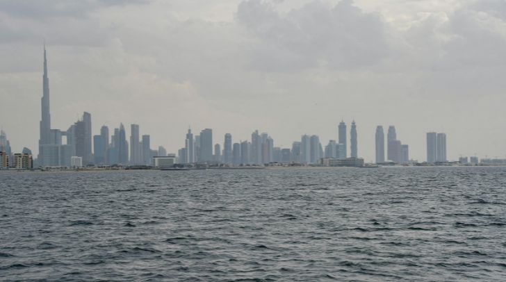 Cloudy Skies, Slight Rain Forecast Across UAE Until 23 April