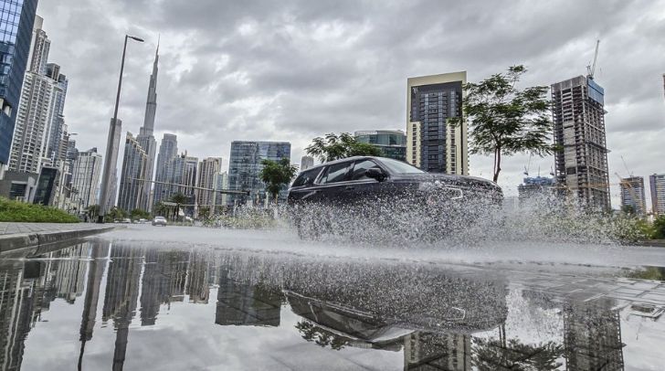Dubai Police Respond To 17,494 Calls In 24 Hours In Rainy Weather