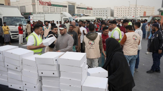 Ramadan Initiative 'Bus Of Goodness' Distributes Iftar Meals To Workforce