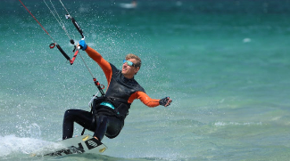 Abu Dhabi Welcomes Kite World Cup To Fahid Island