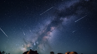 Watch The Orionids Meteor Shower Light Up UAE Skies