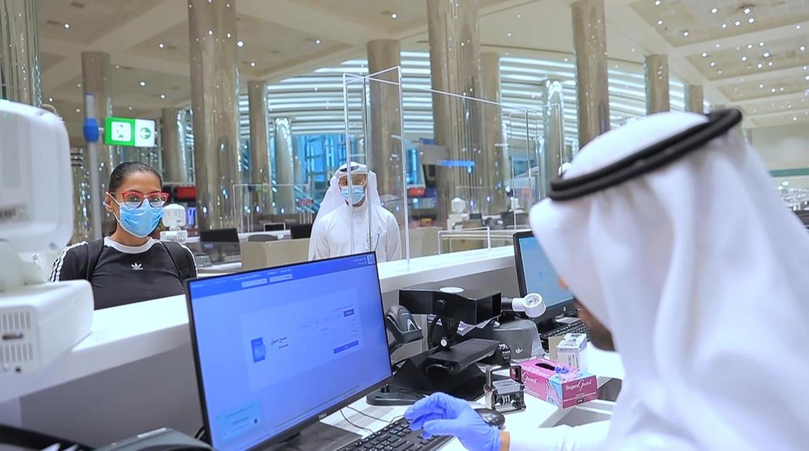 International Travellers Arriving In Abu Dhabi Required To Wear Quarantine Wristbands
