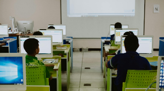 UAE To Pioneer AI Education In Public Schools
