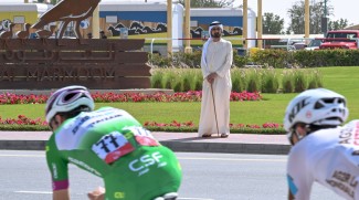 Sheikh Mohammed Greets UAE Tour Cyclists