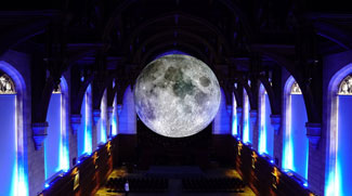 Full Moon rising at The Dubai Mall