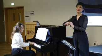 Royal Grammar School Guildford Dubai Welcomes Natalie Perez For Singing Masterclass