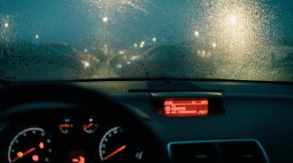 Fines Up To Dhs 2,000 For Unsafe Driving In Rainy Weather