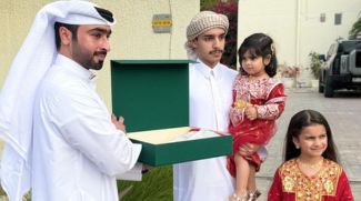 Dubai Police Distribute 800 UAE Flags Across Neighbourhoods