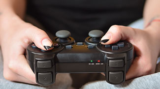 14-year-old taken to the hospital after she developed addiction from playing violent video games