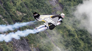 WATCH: Jetman Dubai Is Back With More Adrenaline-Fuelled Stunts