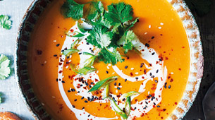 Natural Nutrition: Roast Pumpkin, Carrot and Turmeric Soup