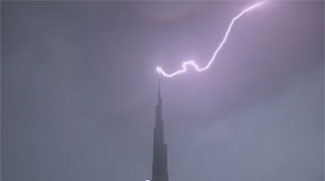 This Video Of Burj Khalifa Being Hit By Lightning Goes Viral