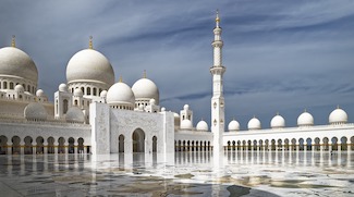 Abu Dhabi’s Sheikh Zayed Grand Mosque Reopens To Visitors