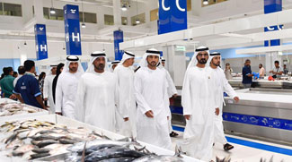 Dubai ruler tours new Waterfront Market